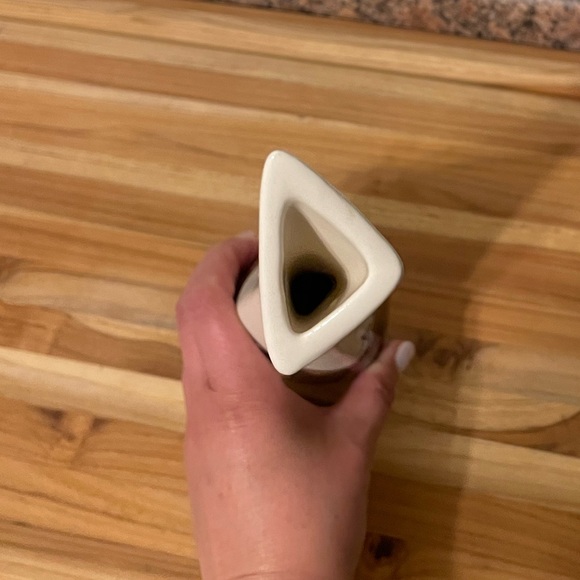 Vintage MCM Minimalist 'Pohaku Kiln' Hawaii Ceramic Bud Vase - Picture 5 of 6